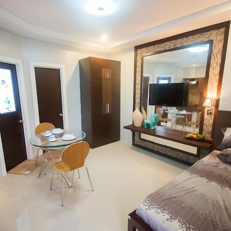 Nf Suites Davao City Esterno foto
